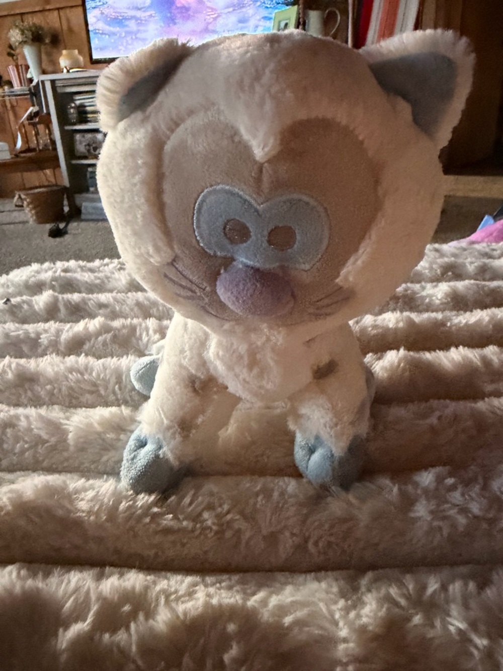 Disney Expedition Everest Snow Cat plush like new